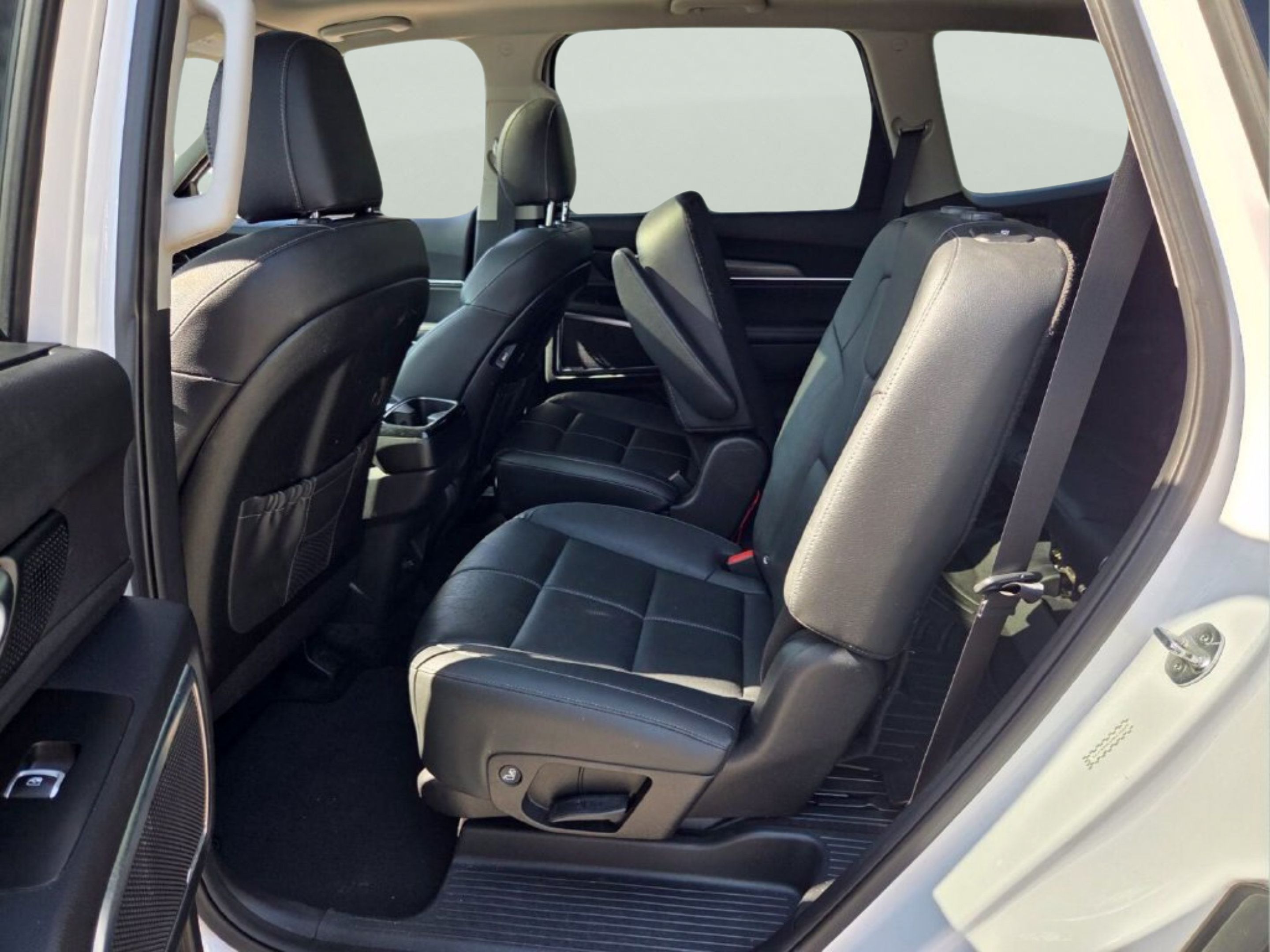 Used 2021 Kia Telluride SX w/ Towing Package FWD image 11