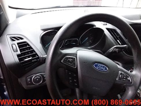 Used 2019 Ford Escape SE image 6