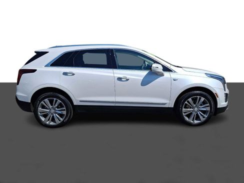 Used 2024 Cadillac XT5 Premium Luxury w/ Technology Package AWD/4WD image 7