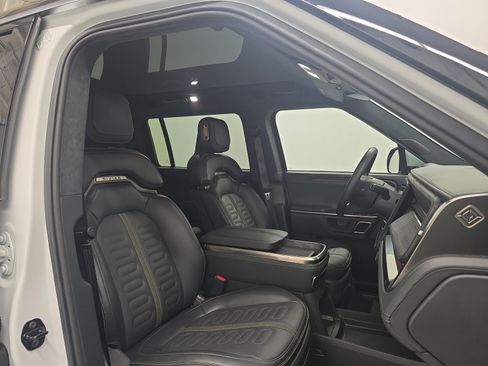Used 2024 Rivian R1S Adventure AWD/4WD image 24