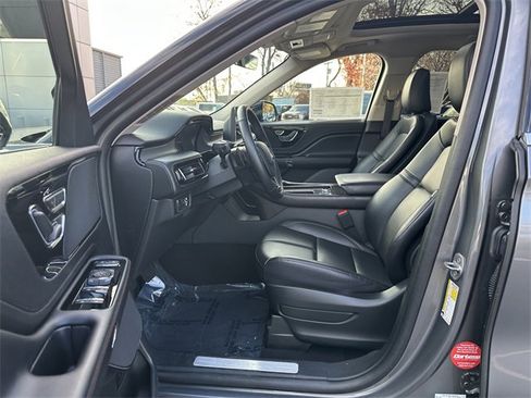 Certified 2024 Lincoln Aviator Premiere w/ Premium Package image 19