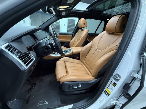 Used 2022 BMW X5 xDrive40i AWD/4WD image 12