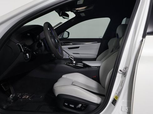 Used 2021 BMW M5 w/ Executive Package image 10