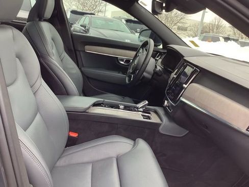 Used 2023 Volvo S90 B6 Ultimate image 25