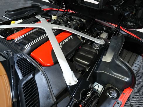 Used 2013 SRT Viper GTS w/ GTS Laguna Interior Pkg image 47