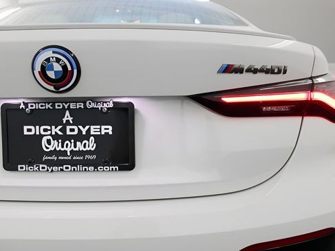 Used 2023 BMW M440i Coupe w/ Premium Package image 28