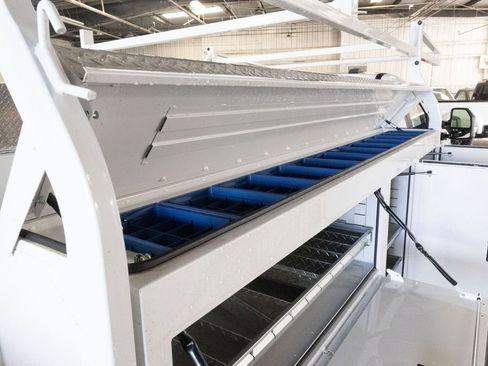 New 2025 Ford F450 XL w/ XL Chrome Package image 31