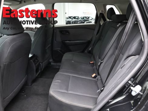 Used 2023 Nissan Rogue S AWD/4WD image 22
