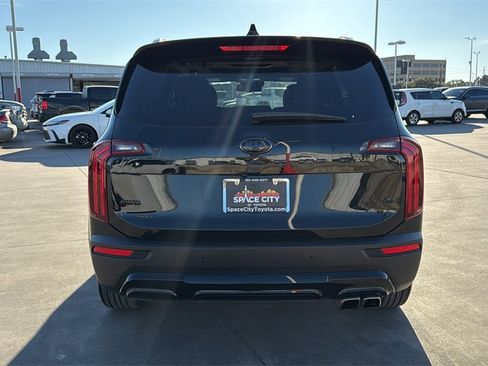 Used 2021 Kia Telluride EX w/ EX Premium Package image 6