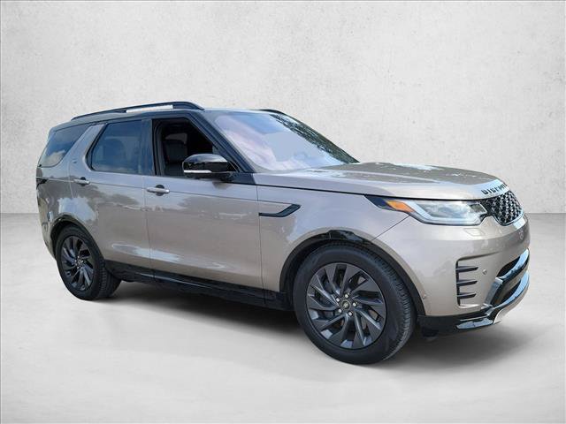 Used 2023 Land Rover Discovery HSE R-Dynamic AWD/4WD image 3