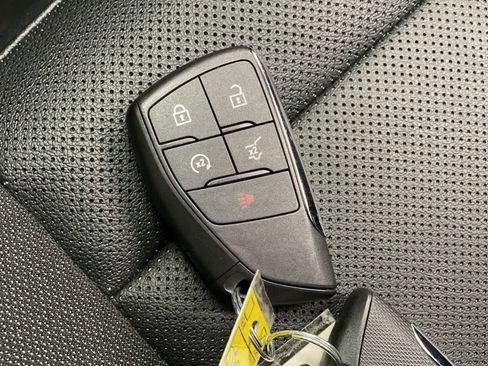 Used 2025 Chevrolet Equinox EV LT w/ Convenience Package image 27