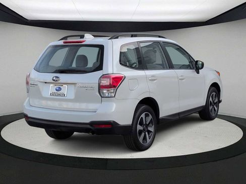 Used 2017 Subaru Forester 2.5i w/ Alloy Wheel Package image 8