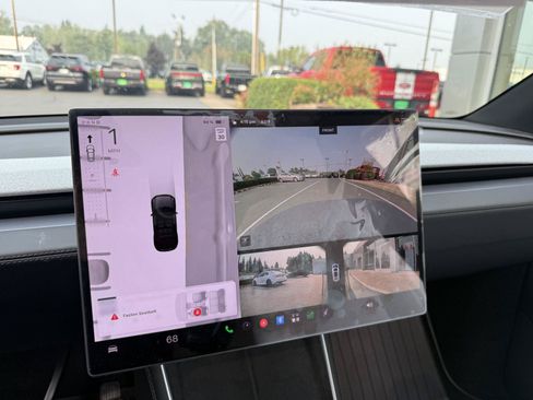 Used 2026 Tesla Model Y Long Range AWD/4WD image 21