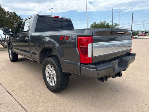 Used 2019 Ford F250 Platinum w/ Platinum Ultimate Package AWD/4WD image 5