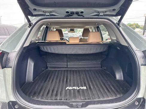 Used 2021 Toyota RAV4 XLE Premium FWD image 27