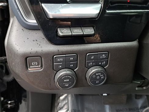 Used 2024 Chevrolet Silverado 3500 High Country w/ Technology Package image 24