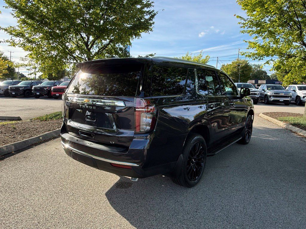 Used 2024 Chevrolet Tahoe LT w/ Luxury Package AWD/4WD image 5
