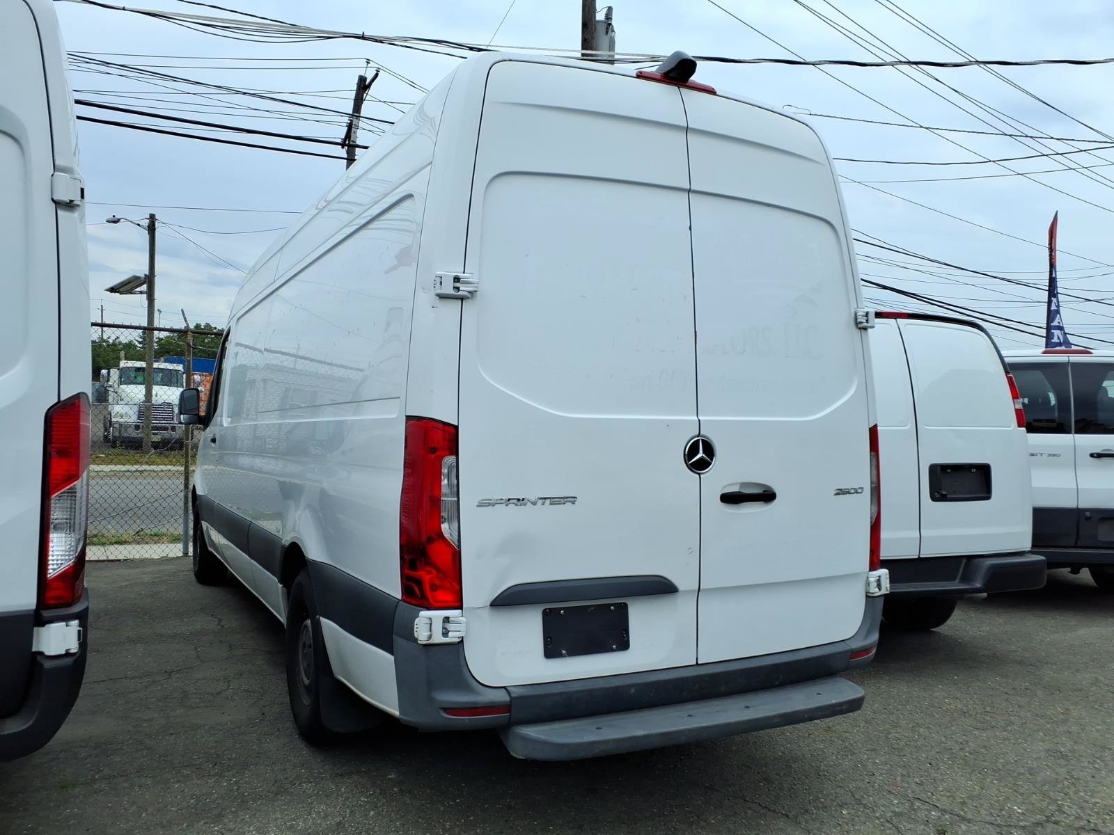 Used 2020 Mercedes-Benz Sprinter 2500 image 4