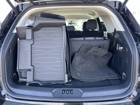 Used 2025 Ford Explorer Active image 25