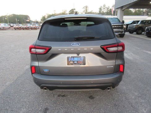 Used 2024 Ford Escape ST-Line Elite w/ Premium Technology Package image 4