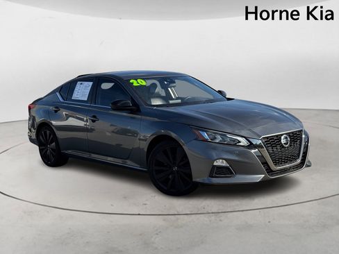 Used 2020 Nissan Altima 2.5 SR image 2