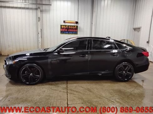 Used 2018 Honda Accord Sport image 5