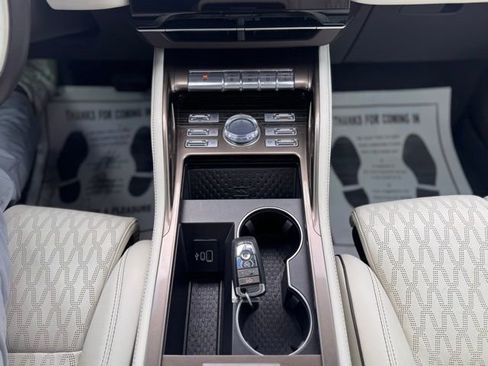 Used 2024 Lincoln Nautilus Black Label image 17