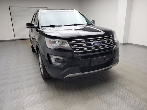 Used 2016 Ford Explorer XLT image 14