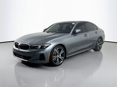 Used 2023 BMW 330i Sedan w/ Premium Package RWD image 4