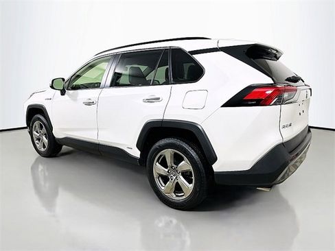 Used 2019 Toyota RAV4 Limited image 5