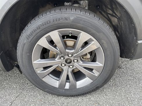 Used 2023 Ford Explorer XLT w/ Equipment Group 202A image 19