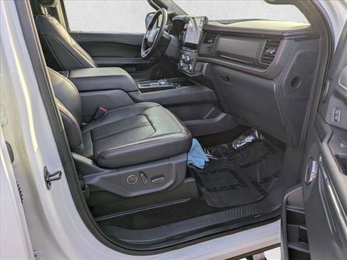 Used 2022 Ford Expedition Limited image 25