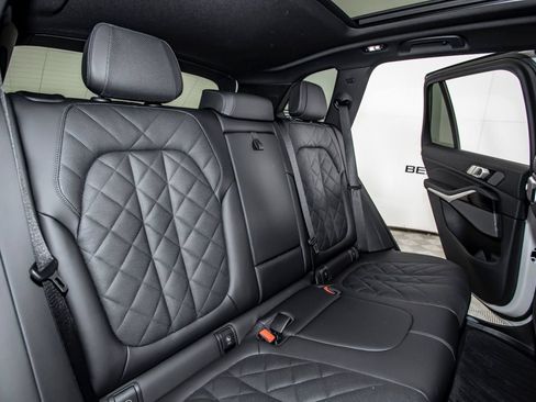 Used 2026 BMW X5 sDrive40i w/ Premium Package RWD image 16