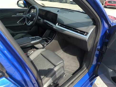 Used 2025 BMW X2 xDrive28i w/ M Sport Package image 36