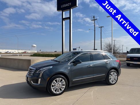 Used 2019 Cadillac XT5 Premium Luxury image 1