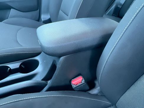 Certified 2022 Kia Forte LXS image 21