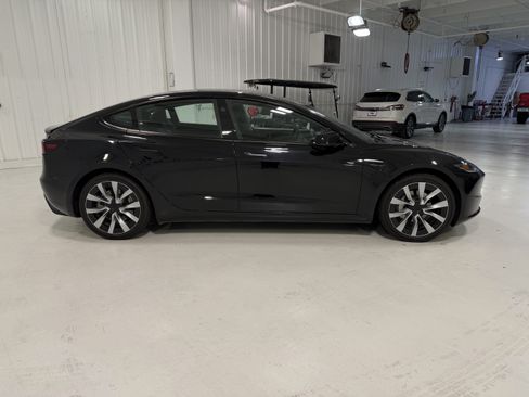 Used 2025 Tesla Model 3 Long Range RWD image 6