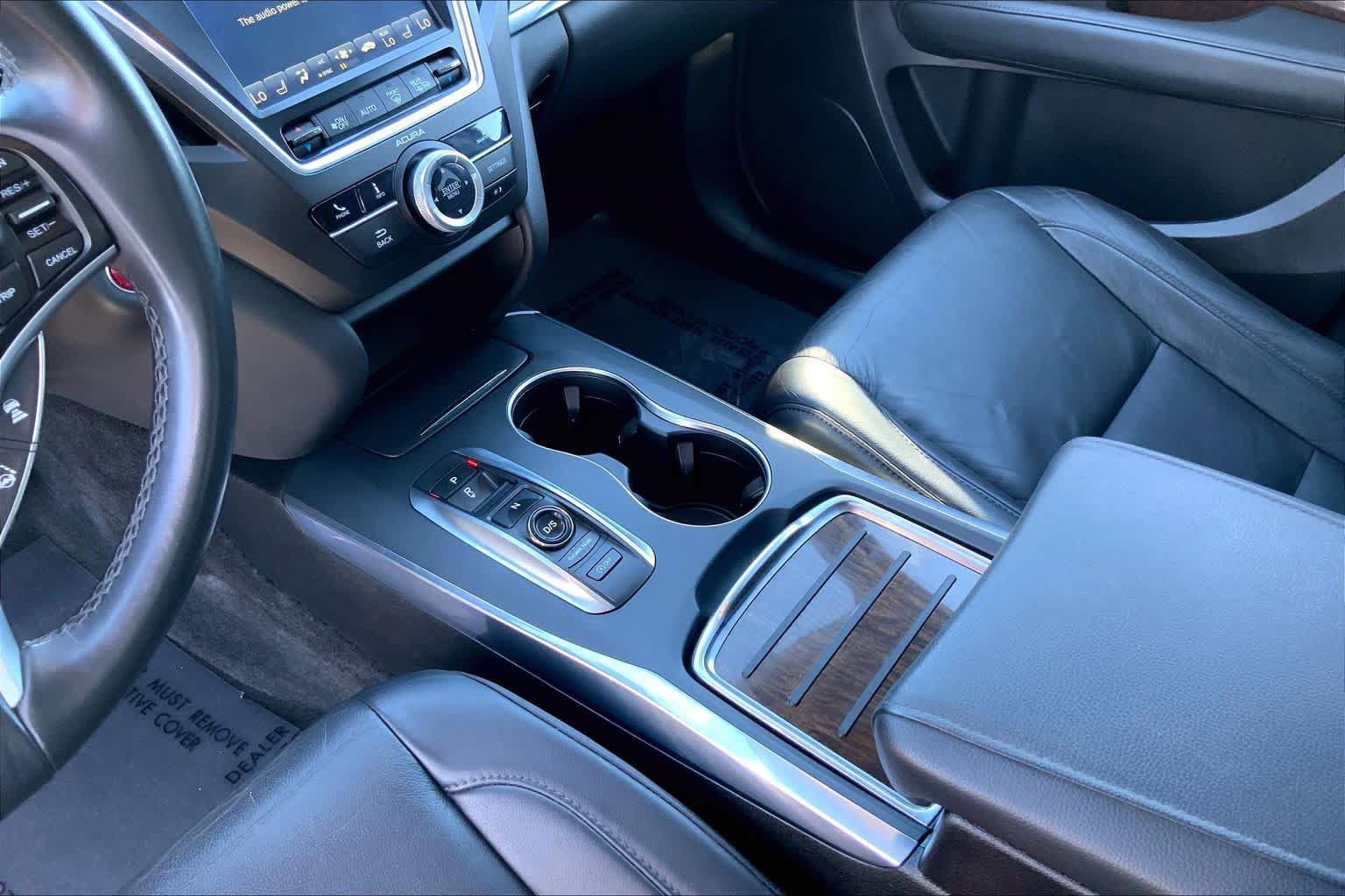 Used 2020 Acura MDX SH-AWD image 16