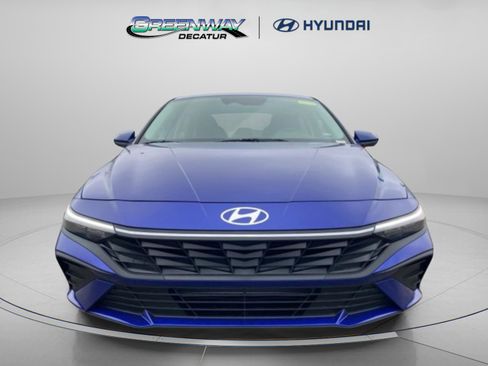 New 2026 Hyundai Elantra SE image 3