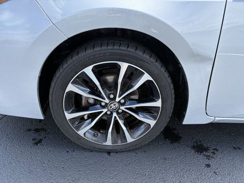 Used 2018 Toyota Corolla SE FWD image 6