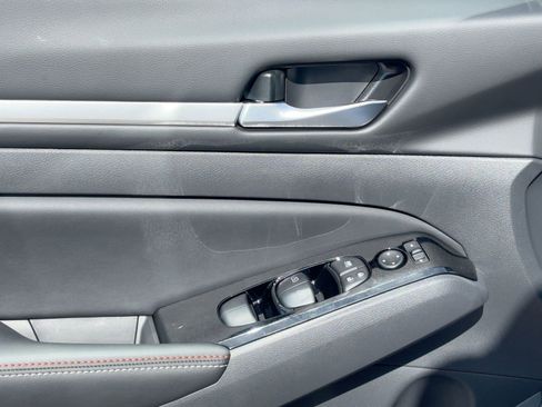 New 2025 Nissan Altima 2.5 SR w/ SR Premium Package image 13
