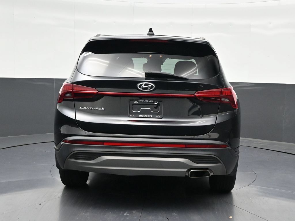 Used 2023 Hyundai Santa Fe SE FWD image 4