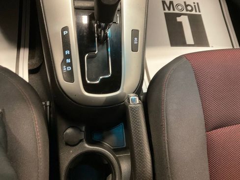 Used 2014 Chevrolet Cruze LT image 16