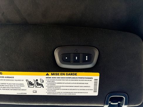 New 2026 Chrysler Pacifica Pinnacle image 33