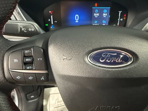 Used 2025 Ford Escape ST-Line AWD/4WD image 35