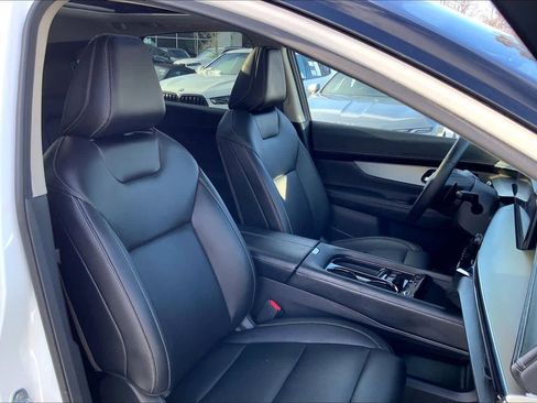 Used 2025 Nissan Murano SL image 9