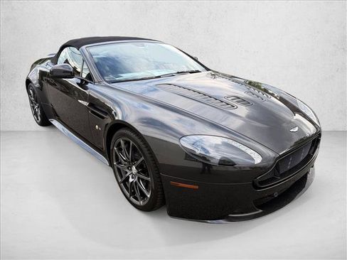 Used 2017 Aston Martin V12 Vantage S RWD image 17
