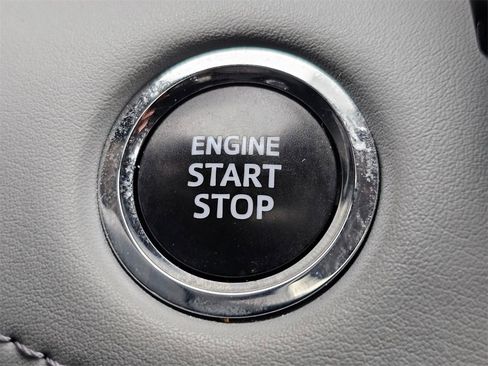 Used 2023 Toyota Highlander Platinum image 26