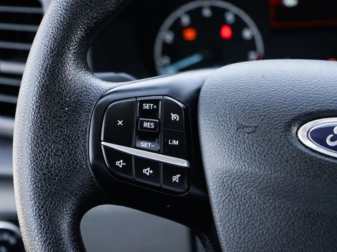 Used 2023 Ford Transit 350 XLT image 25