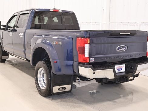 Certified 2019 Ford F350 Lariat w/ Lariat Ultimate Package image 8